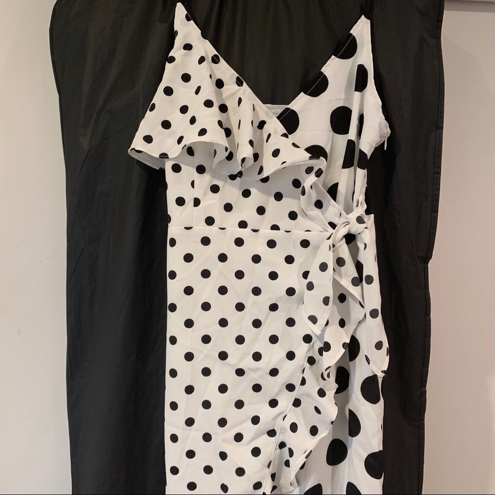 BNWT Hot Spot Polka Dot Wrap Dress - Picture 6 of 8